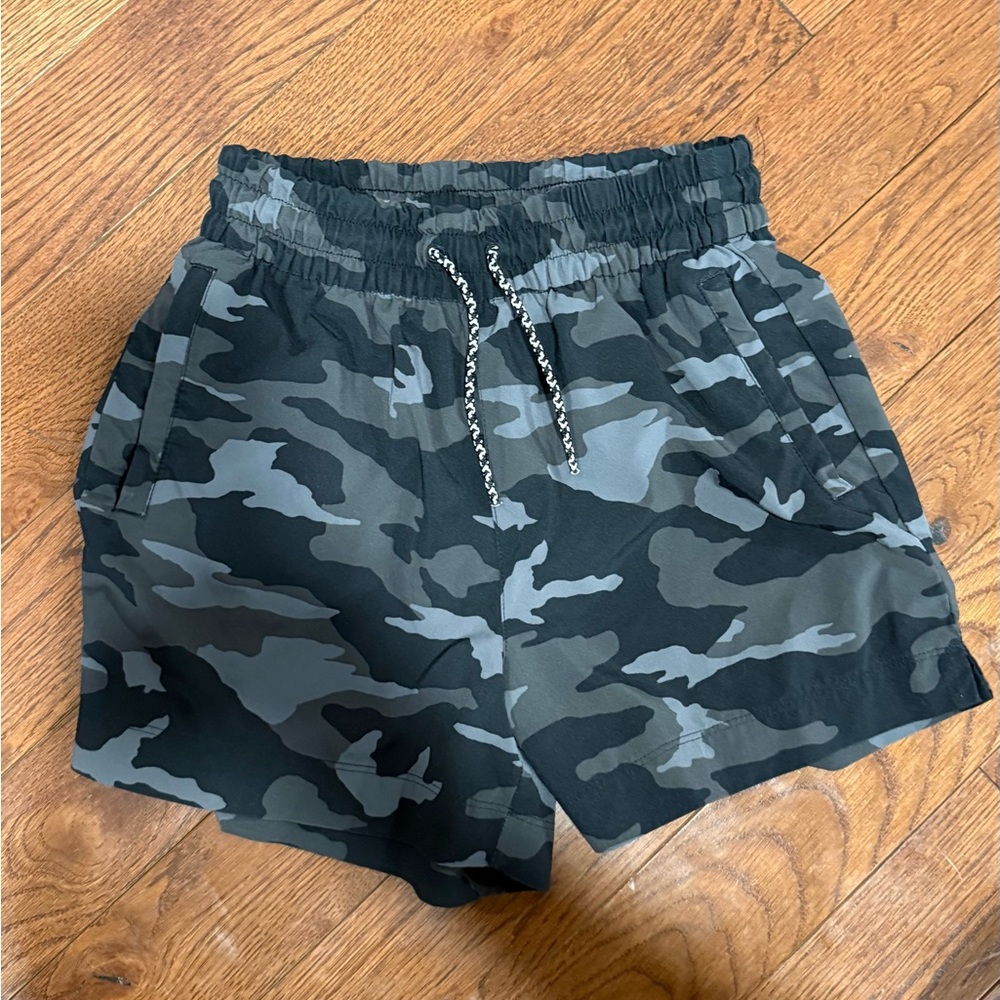 Kid’s Athleta Camo Drawstring Athletic Shorts - Black & Gray